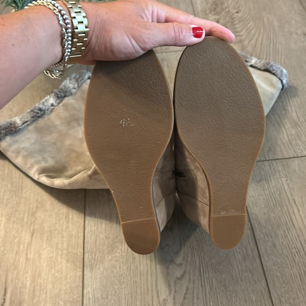 SUEDE JOHNSTON AND MURPHY FAUX FUR LINED TALL WEDGE BOOT LIGHT TAN SIZE 8.5 EEUC - Picture 8 of 9